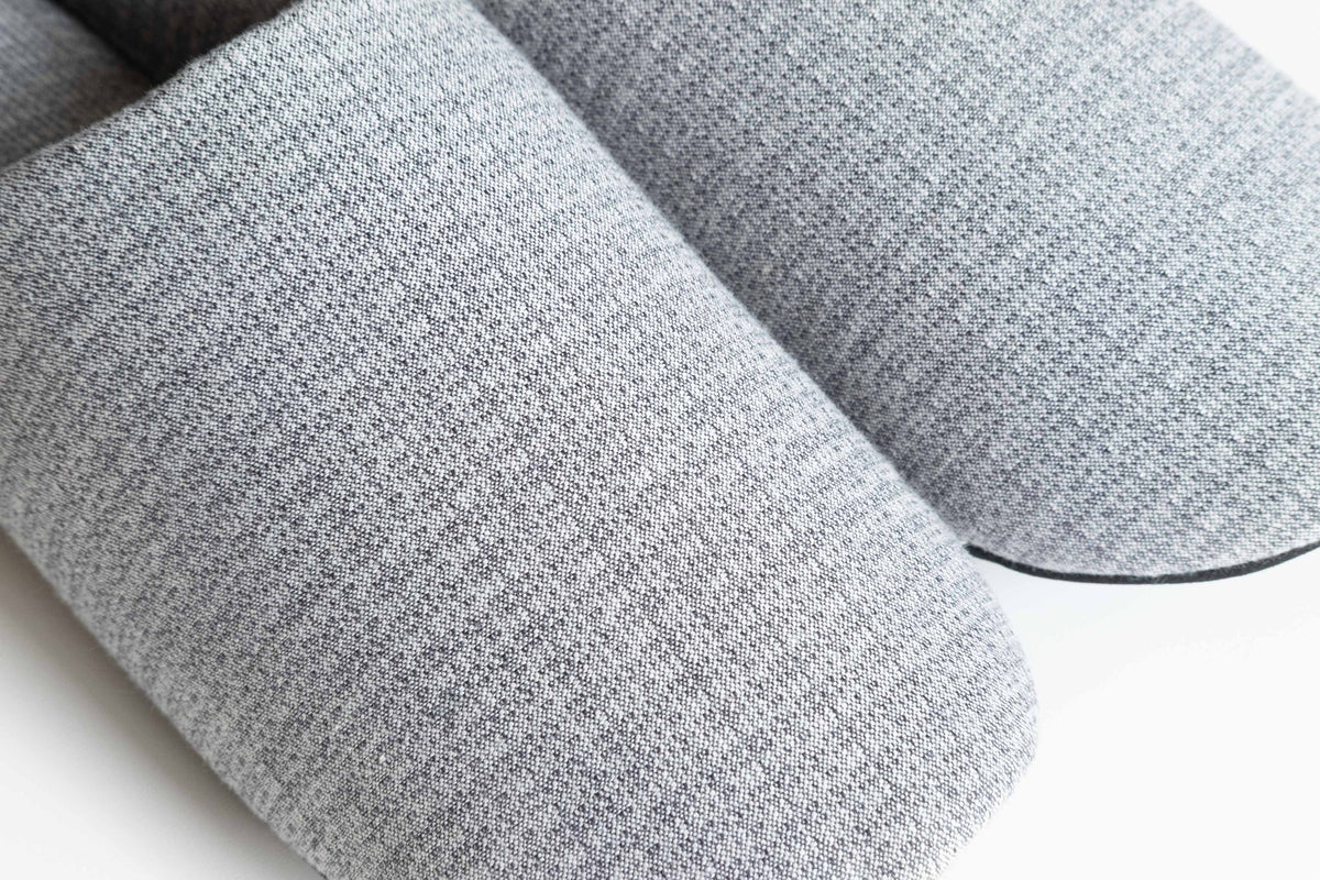 Bird Belly / Slippers - Gray