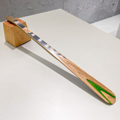 Shoehorn × Skateboard with Hinoki Stand - Multi Green