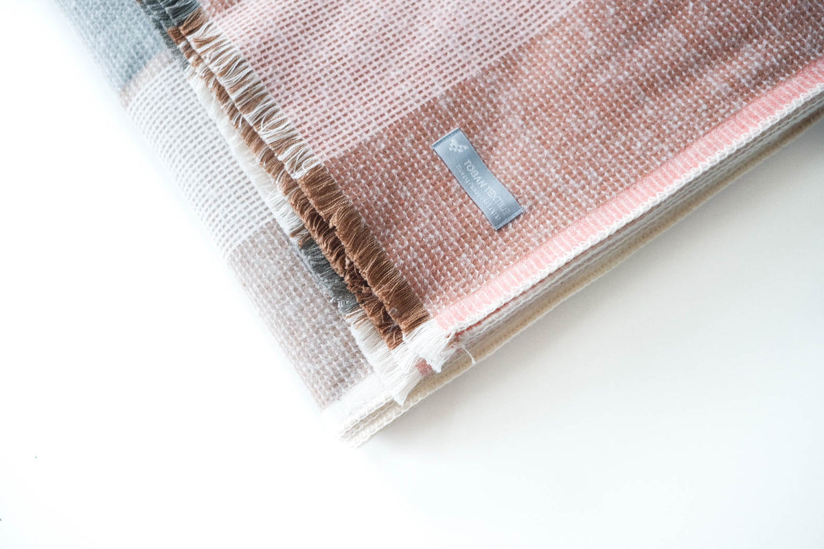 Sashiko Organic Cotton Blanket (Zakuro)