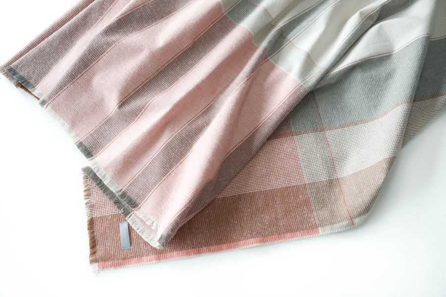 Sashiko Organic Cotton Blanket (Zakuro)